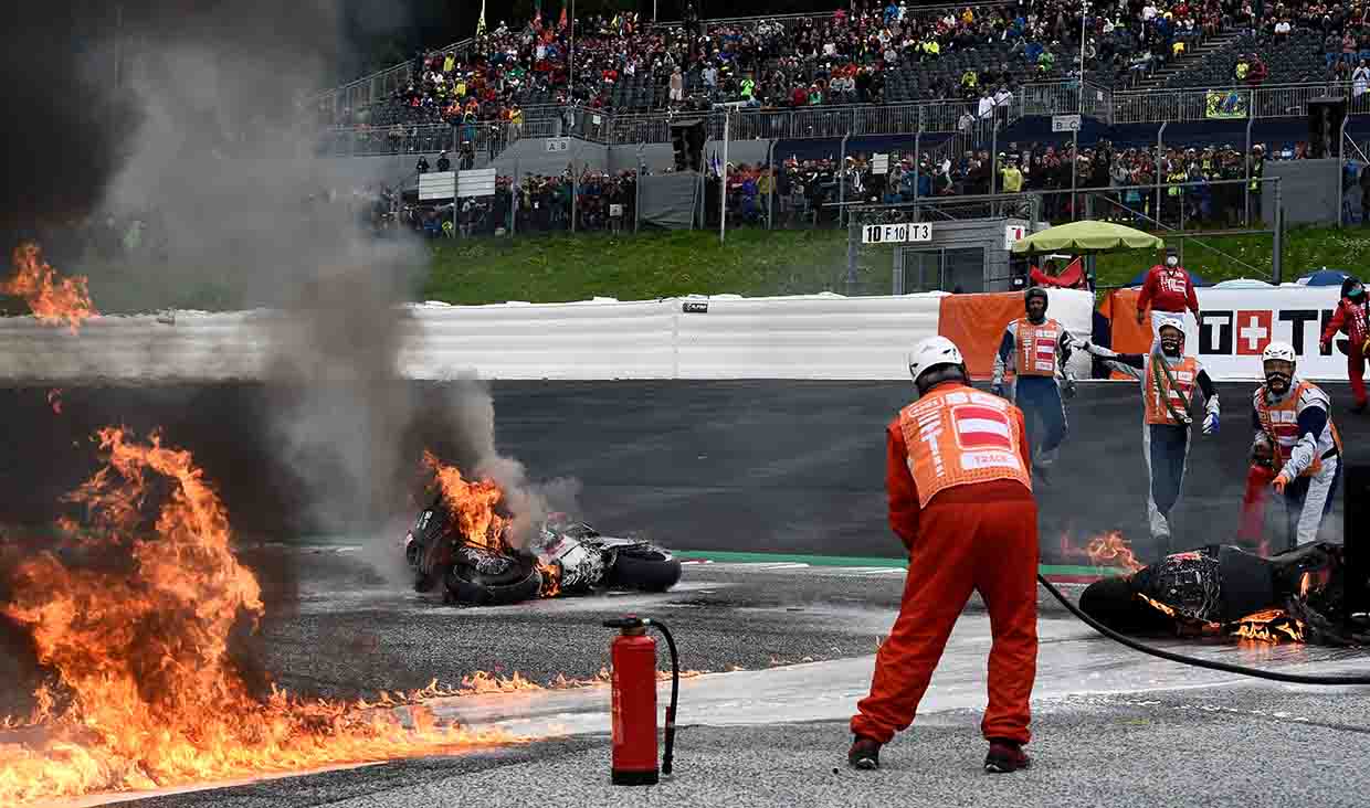 Pedrosa dan Salvadori Crash Berapi-api